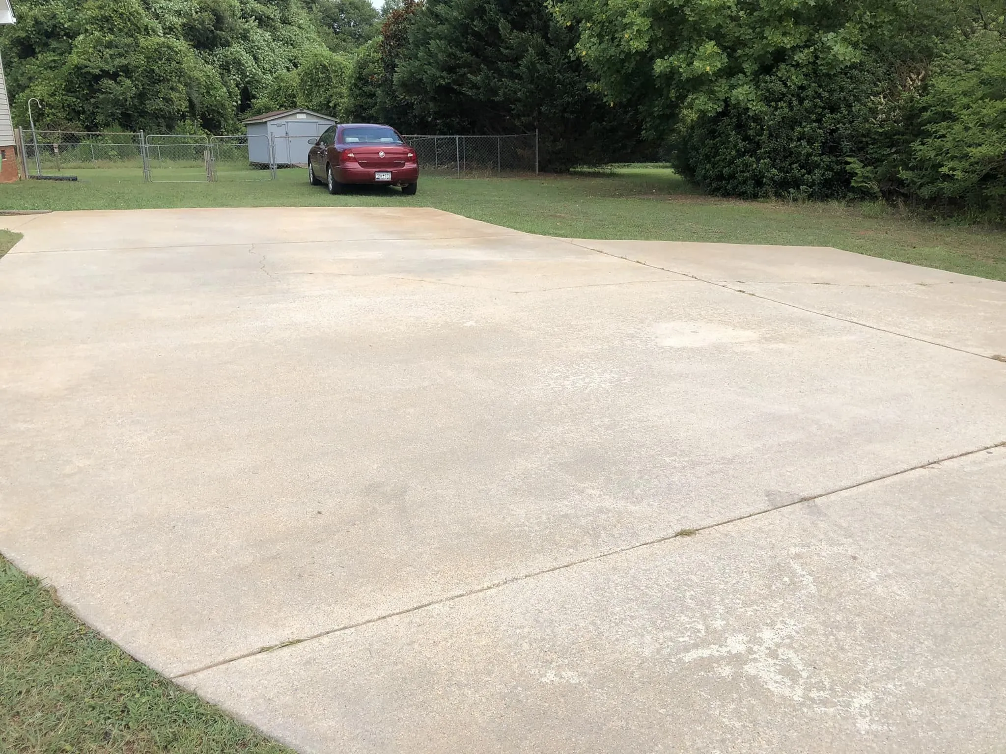 picture of home after pressure washing